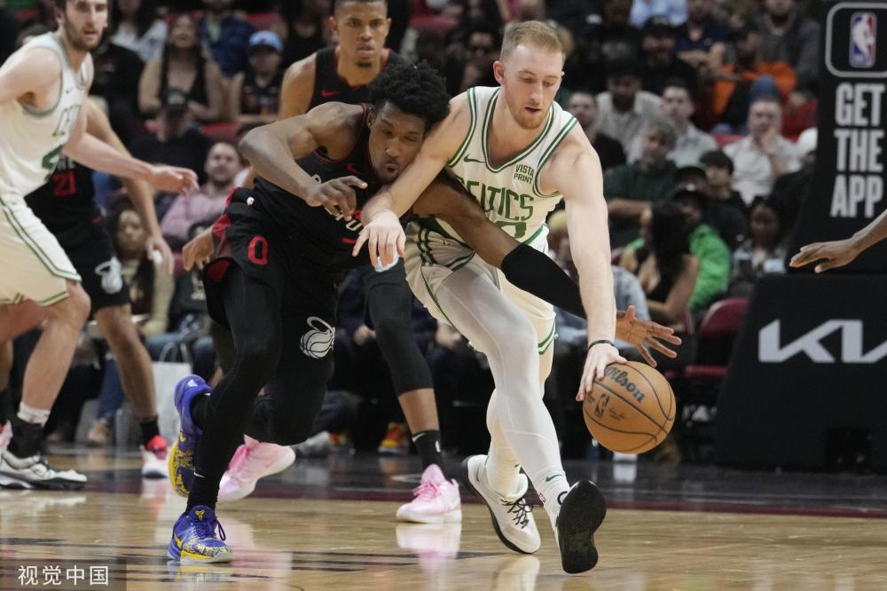 引人注目的 引人注目的